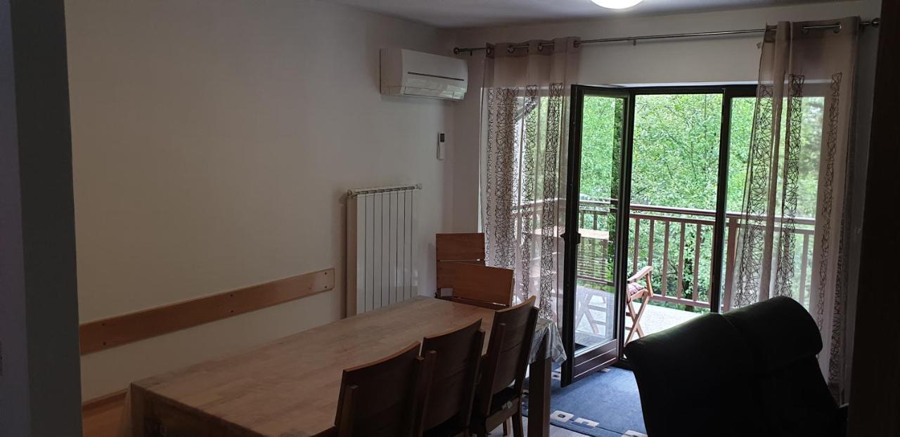 Apartmaji Vitez Apartma 2 โบเว็ก ภายนอก รูปภาพ