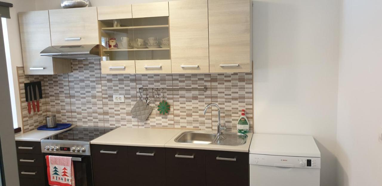 Apartmaji Vitez Apartma 2 โบเว็ก ภายนอก รูปภาพ