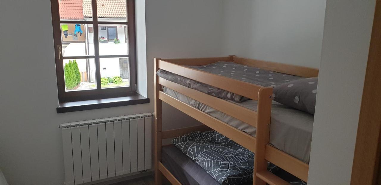 Apartmaji Vitez Apartma 2 โบเว็ก ภายนอก รูปภาพ